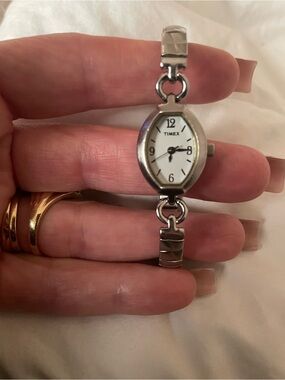 ESTATE-  2005 Timex Silver Bracelet Watch with White Dial